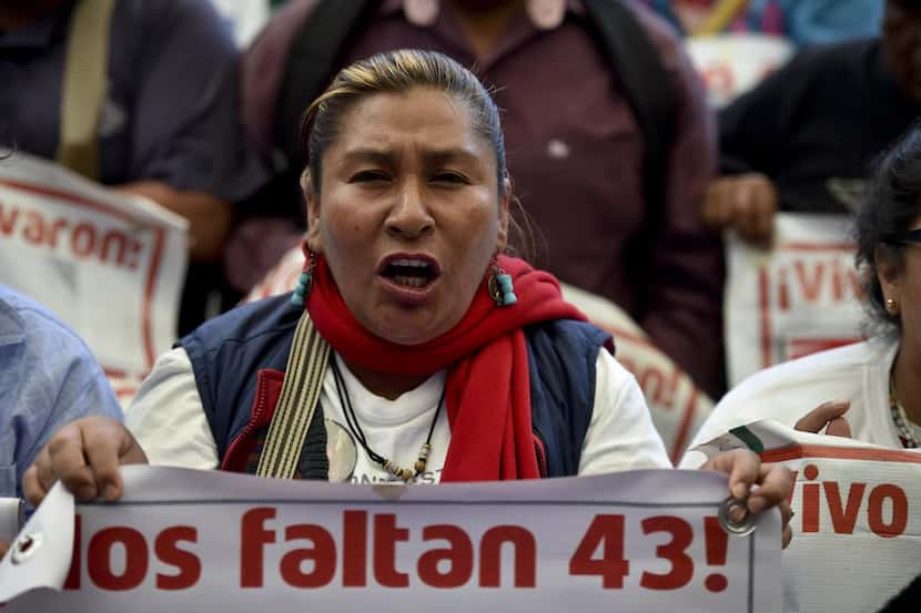 Un familiar del grupo de 43 desaparecidos de Ayotzinapa. Los padres de familia ha reclamaron...