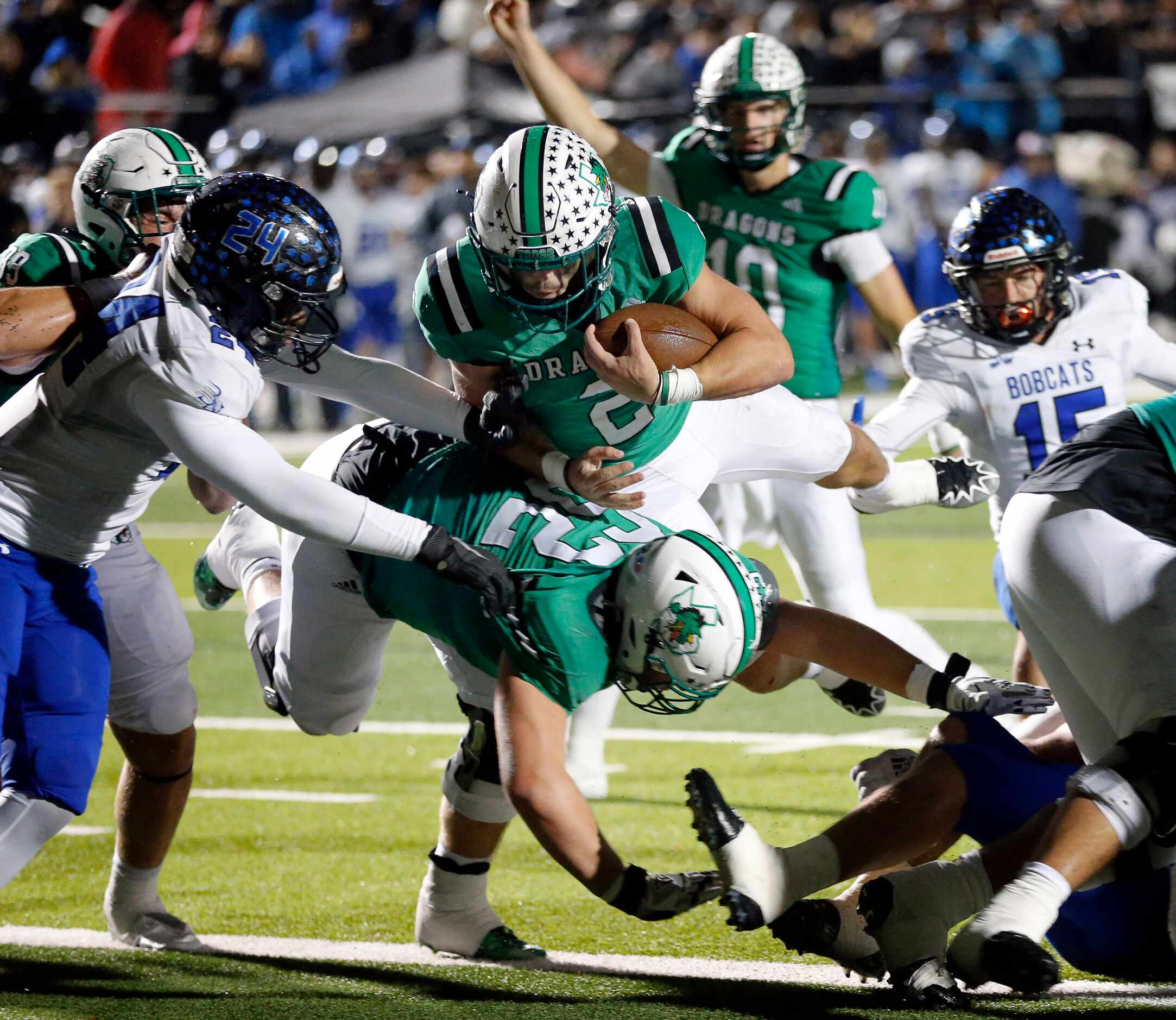 Southlake Carroll running back Owen Allen  (2) dives into the end zone for a fourth quarter...