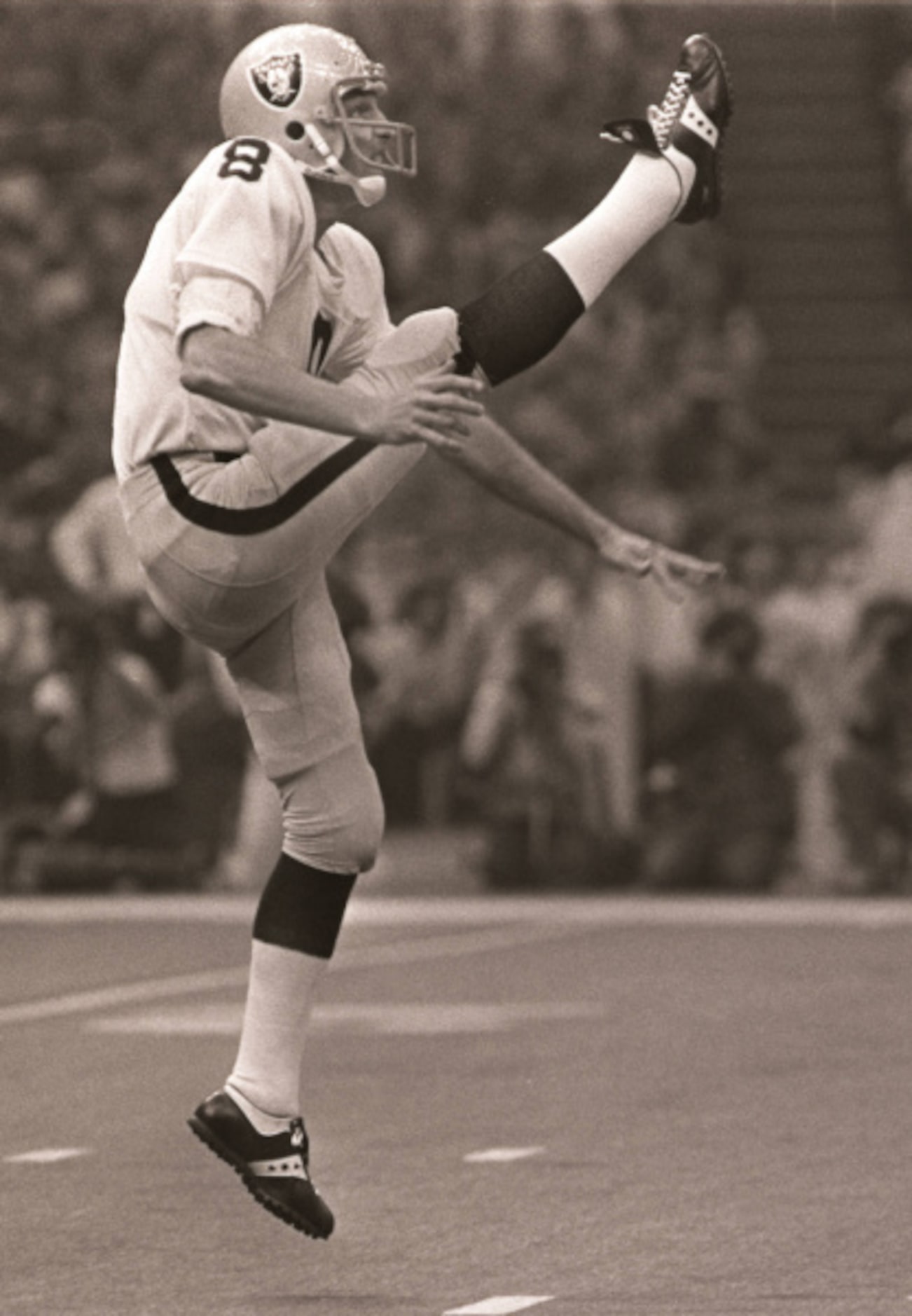 28. Ray Guy's one-handed stab on a punt:

The greatest catch in Super Bowl history may not...