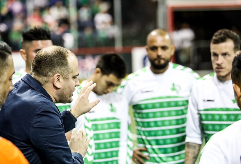 Coach Simon Bozas of the Dallas Sidekicks gives instructions. (12/15/18)