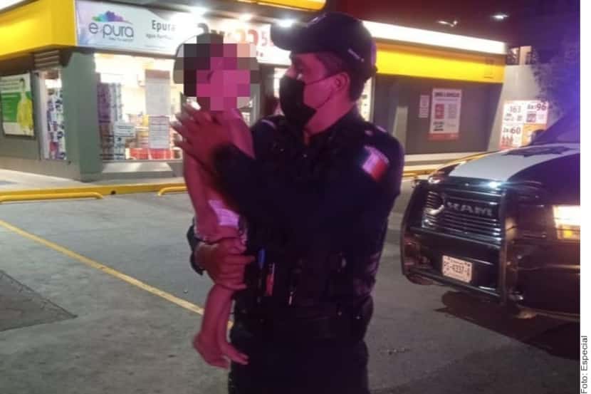 Policía de Guadalupe, Nuevo León, hallaron a un bebé de 2 años que vagaba solo durante la...