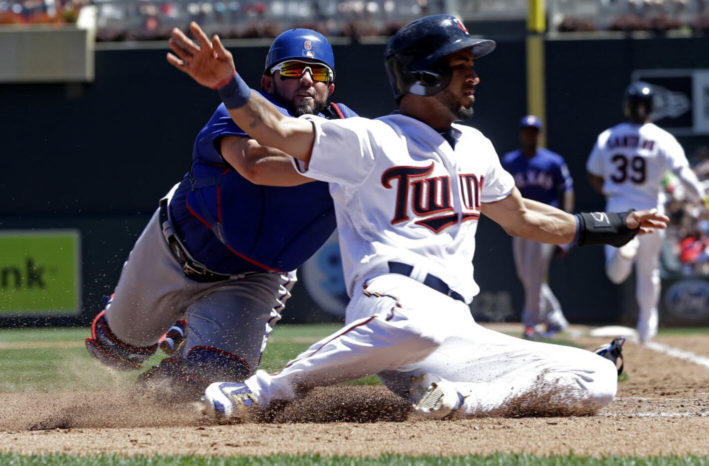 Twins 7, Indians 4: Eduardo Escobar homers twice as Twins beat Indians