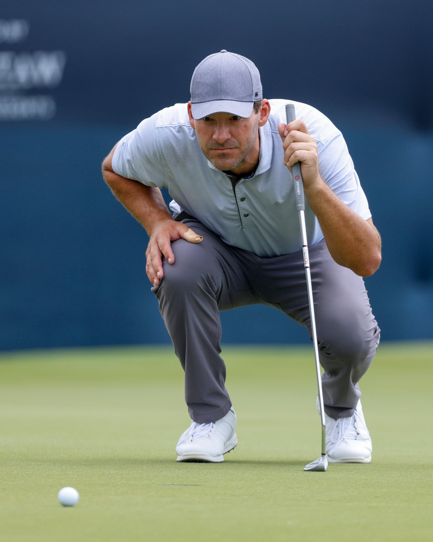 Photos: Taking charge! Tony Romo in the lead after first round of