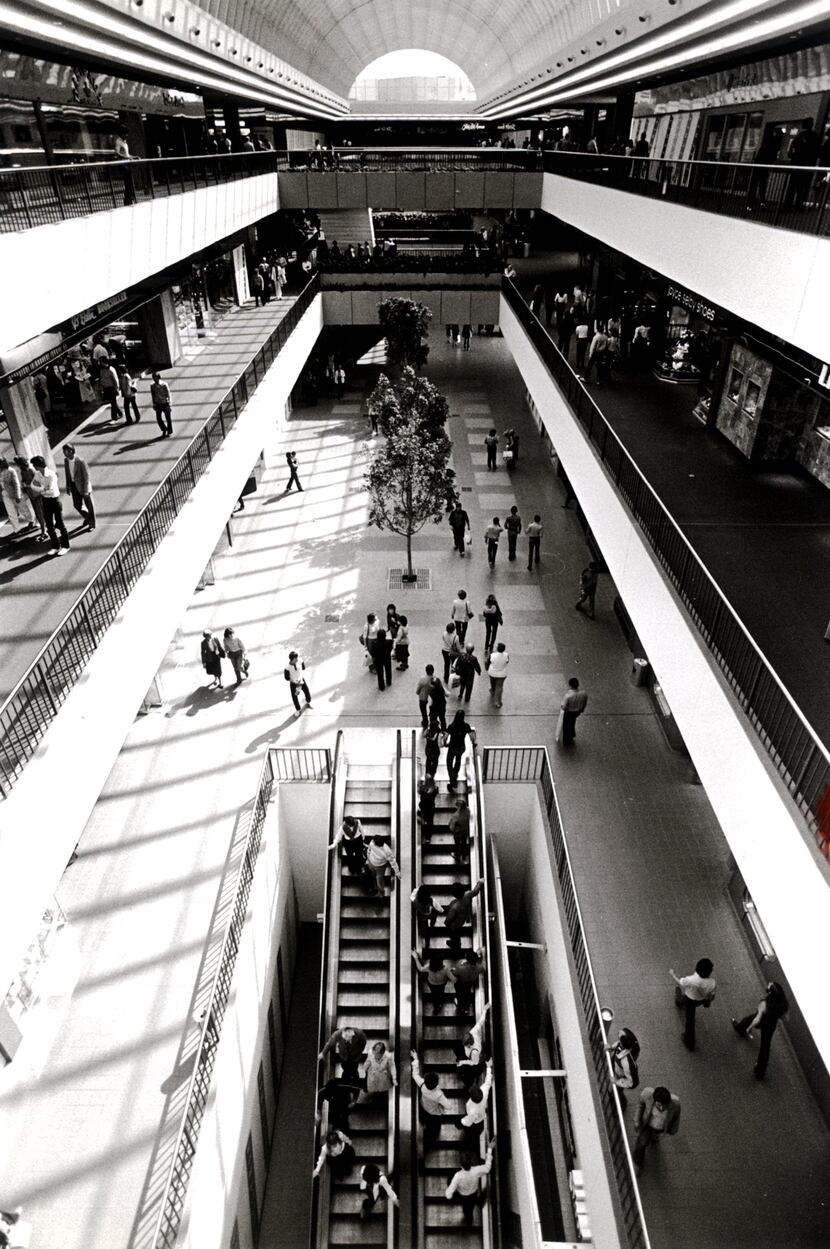 A view of the Galleria in Dallas in 1983, the year it opened. 