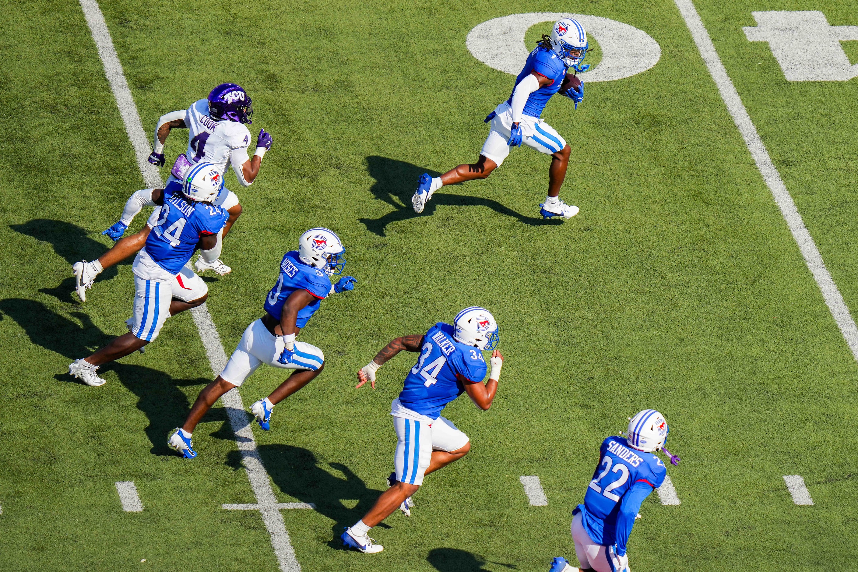 SMU safety Brandon Crossley (1) returns a fumble 50 yards for a touchdown during the first...