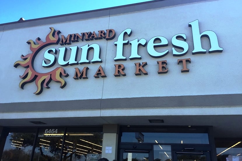 A dozen Albertsons and Tom Thumb stores in the Dallas area were converted to Minyard Sun...