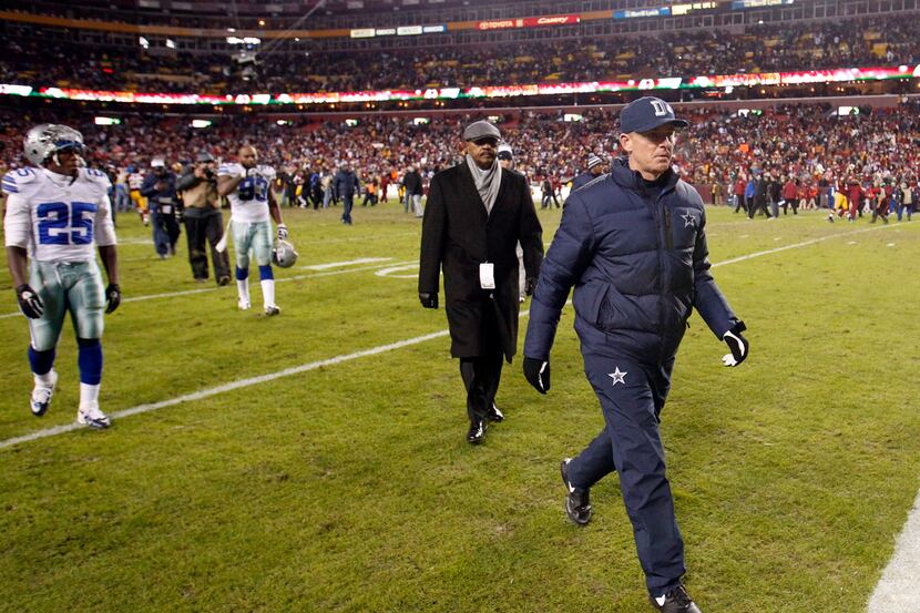 Columnist Tim Cowlishaw believes Jason Garrett made things tougher on himself by allowing...