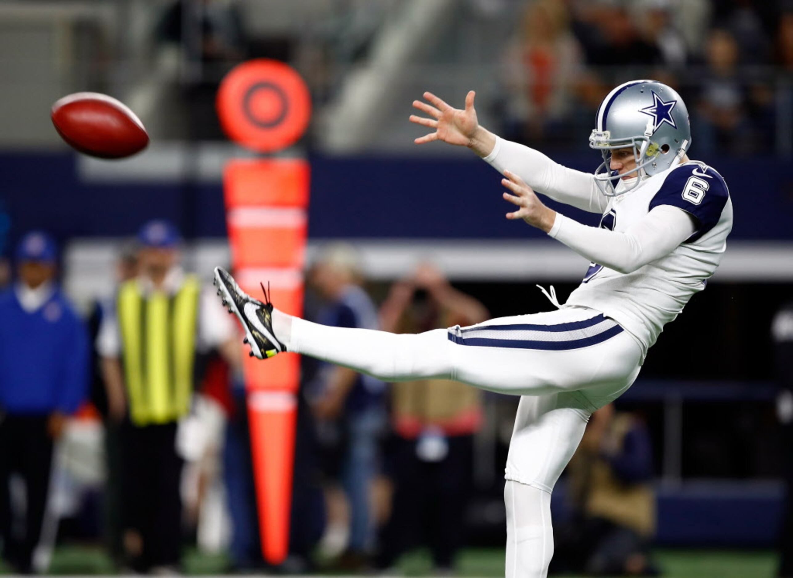 Where Does Dallas Cowboys' Chris Jones Rank Among NFL Punters? ✭ Inside The  Star