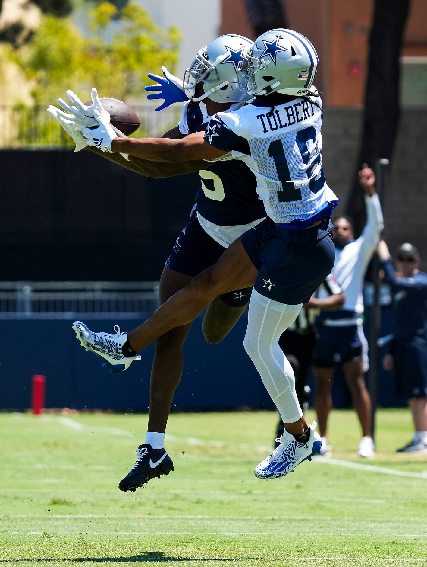 Dallas Cowboys cornerback Nahshon Wright (25) intercepts a pass intended for wide receiver...