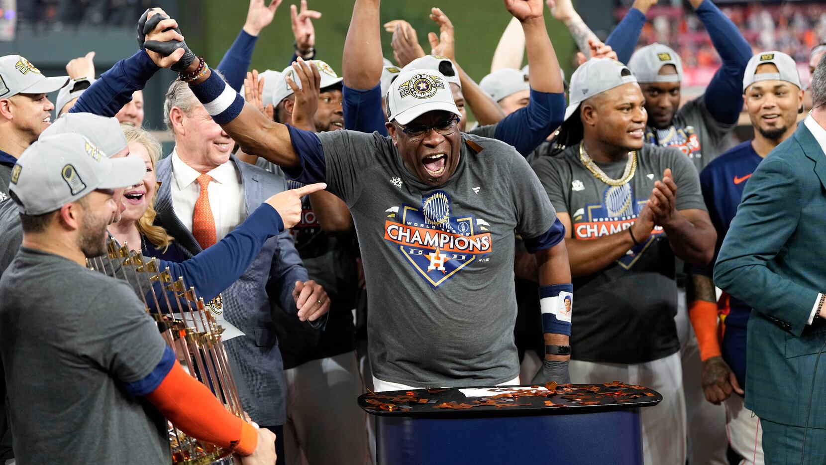 Houston Astros manager Dusty Baker Jr. and the Houston Astros celebrate their 4-1 World...
