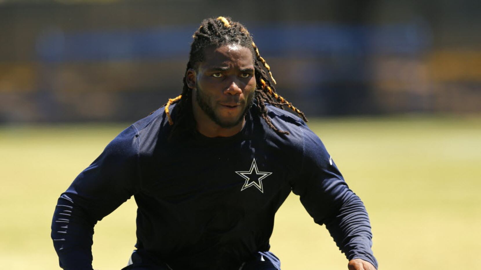 Injured Dallas Cowboys rookie outside linebacker Jaylon Smith works out during a morning...