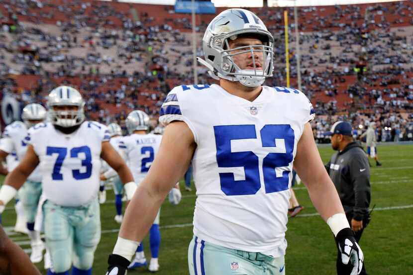 Dallas Cowboys offensive guard Connor Williams (52) jogs out for warmups before their NFC...