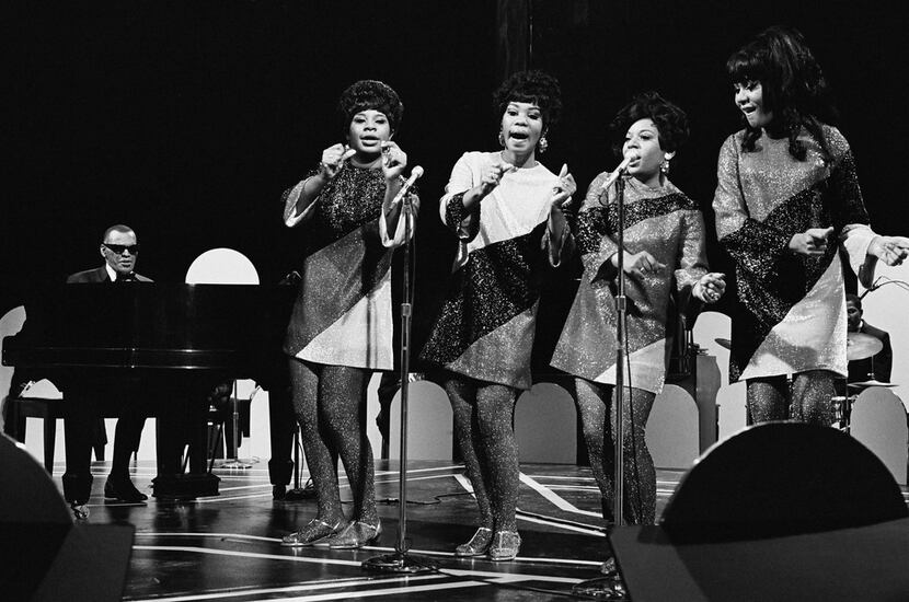 Ray Charles performs with The Raelettes — (from left) Alex Brown, Merry Clayton, Gwen Berry...