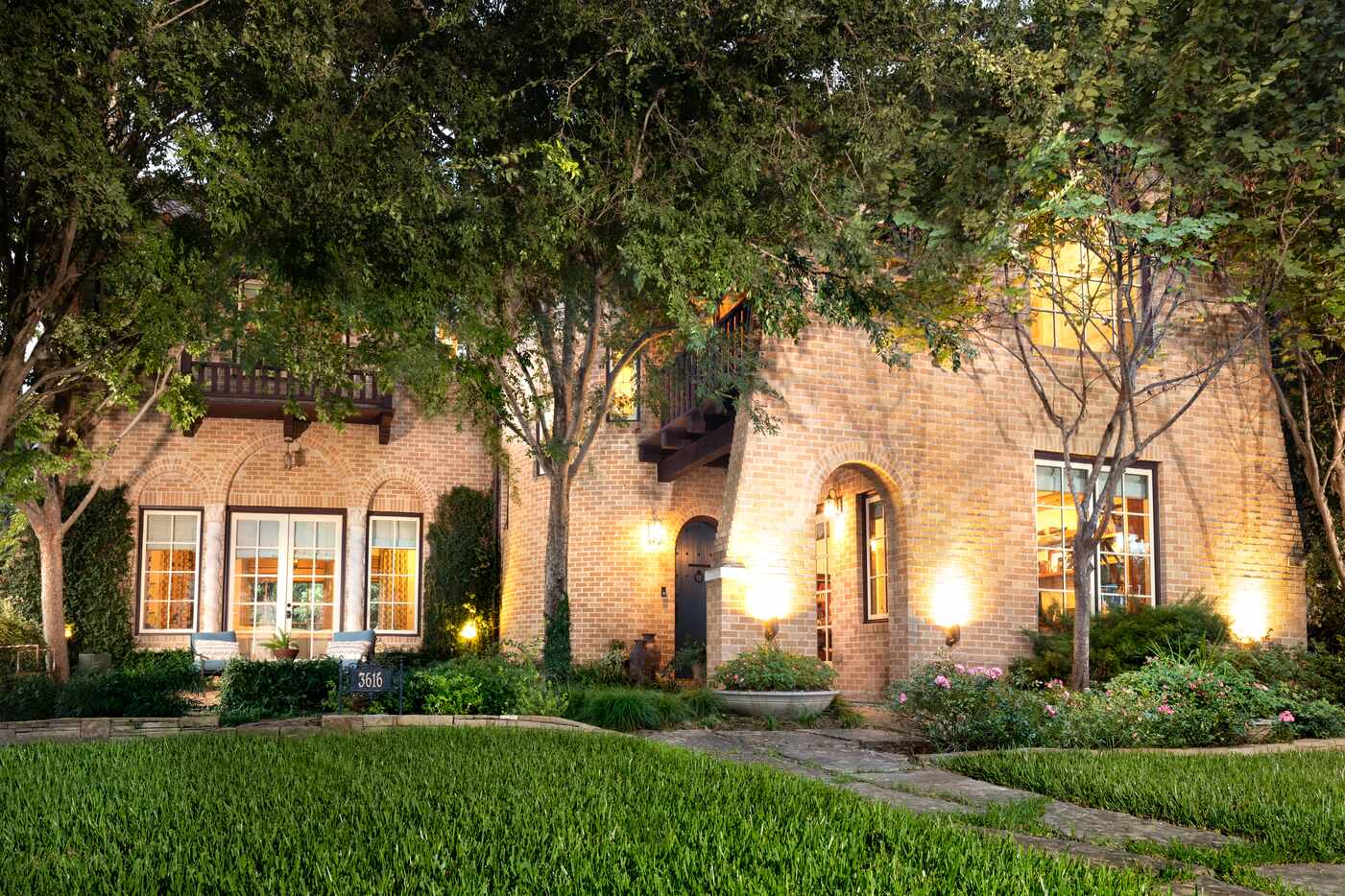 A look at the property on 3616 Vintage Place in Dallas.