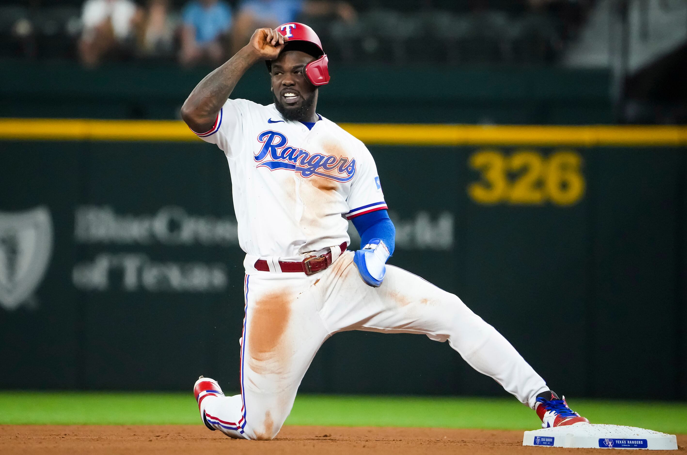 Texas Rangers Host 12,911 Fans at Exhibition Game - The New York Times