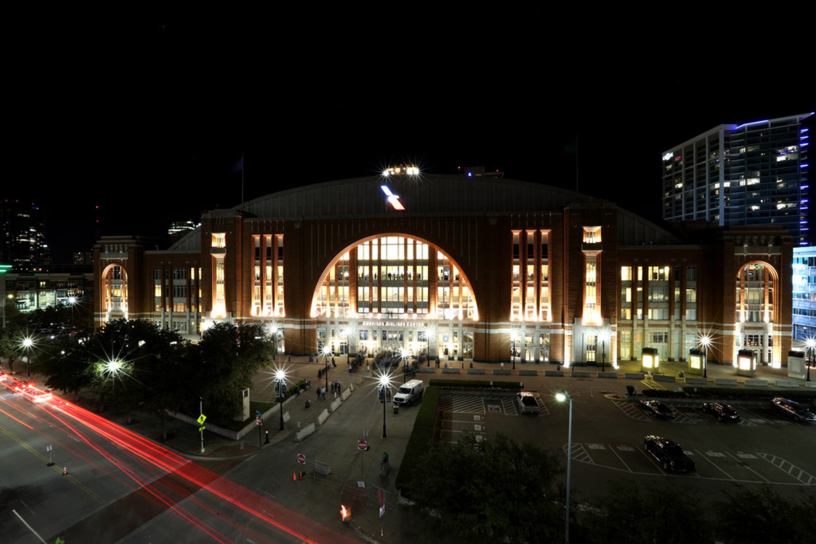 DALLAS, TEXAS - NOVEMBER 19:  A general view of American Airlines Center before a game...