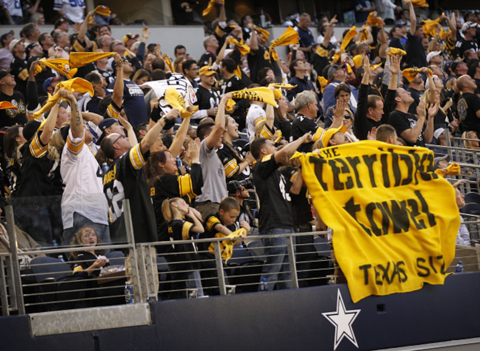 Pittsburgh Steelers fans make themselves part of the team 