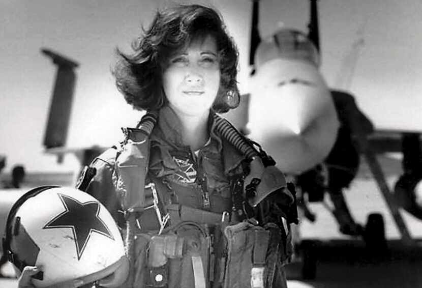 Tammie Jo Shults was a Navy fighter pilot in the early 1990 before becoming  a Southwest...