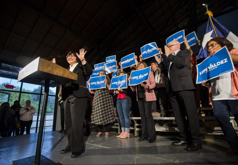 Lupe Valdez centró sus temas de campaña en educación, salarios e infraestructura durante su...