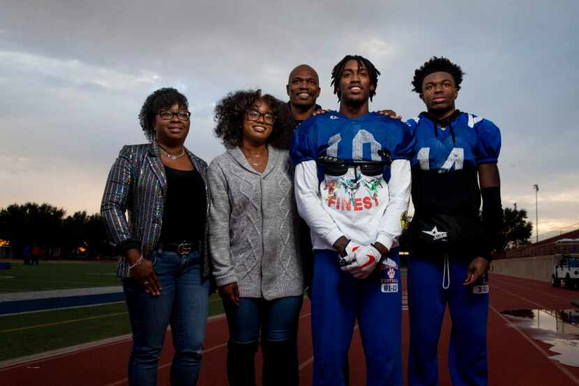 Ketra Beason, left, Rayshauna Beason, Archie Beason, Marquez Beason, and Zariah Beason,...