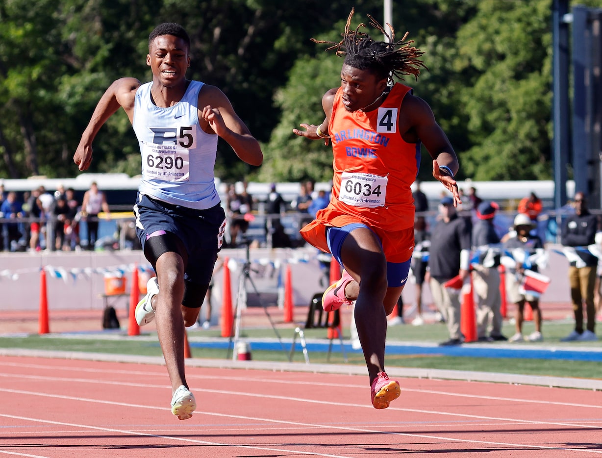 Hurst L.D. Bell's Justin Stewart (5) edges out Arlington Bowie’s Tavares Duckett II (4) at...