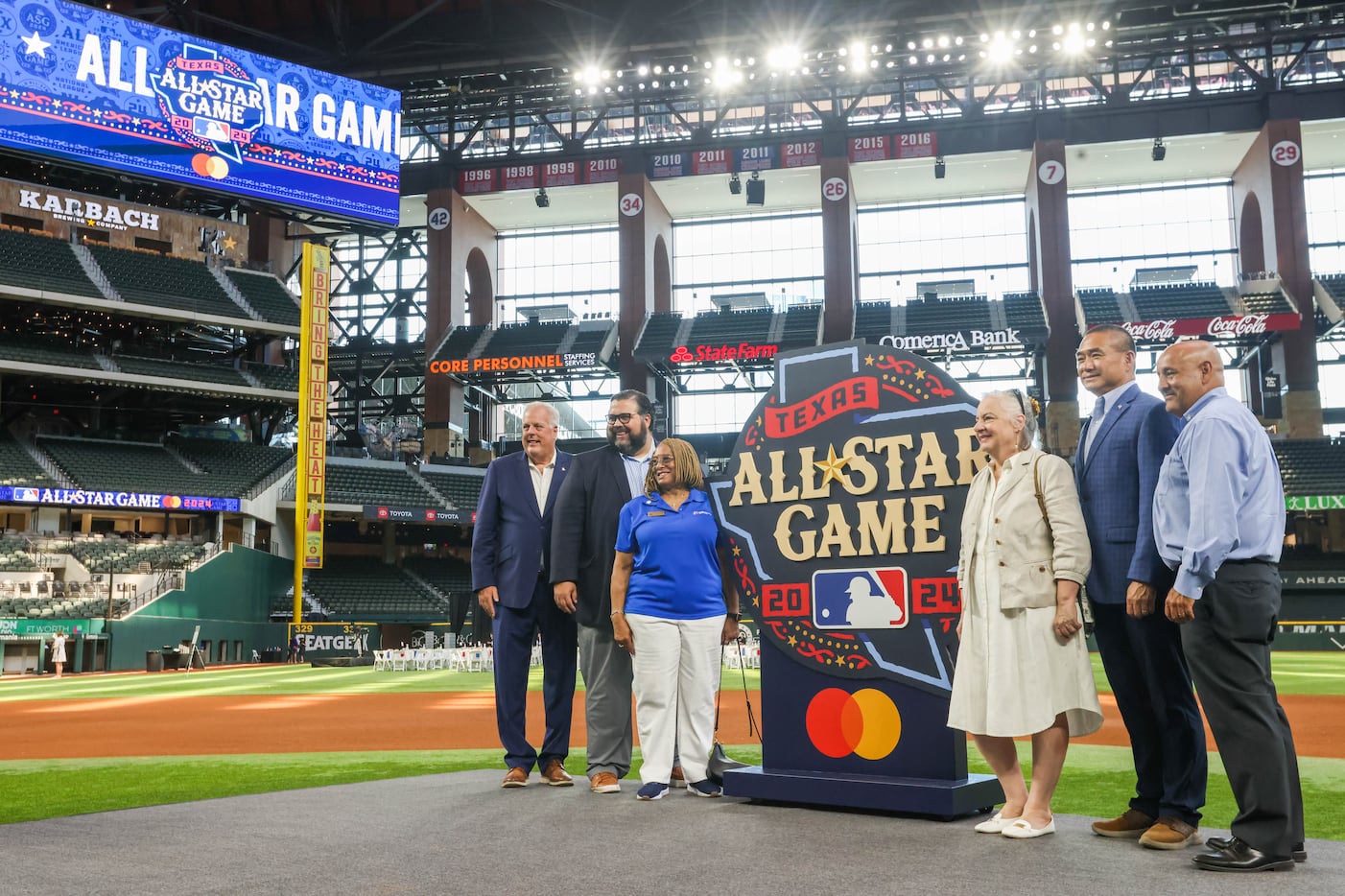 Rob Manfred, Rangers legends reveal 2024 MLB All-Star Game logo at Globe  Life Field