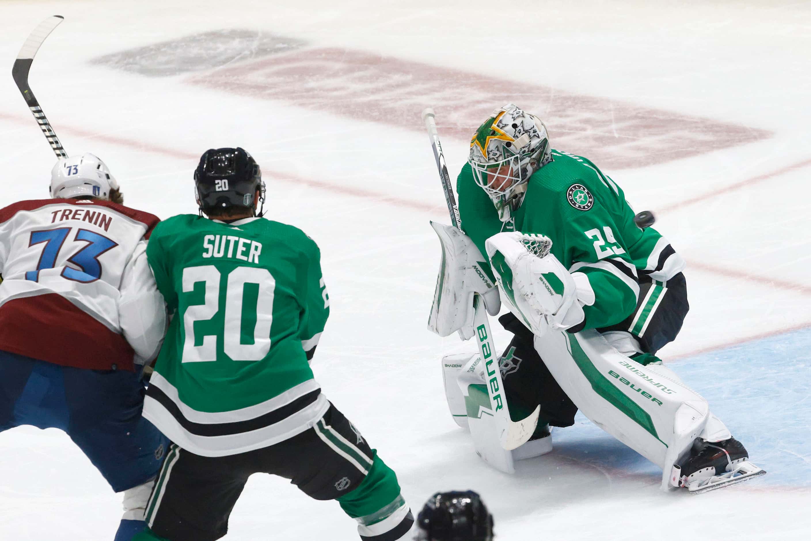 Dallas Stars goaltender Jake Oettinger (29) cannot stop a shot by Colorado Avalanche right...