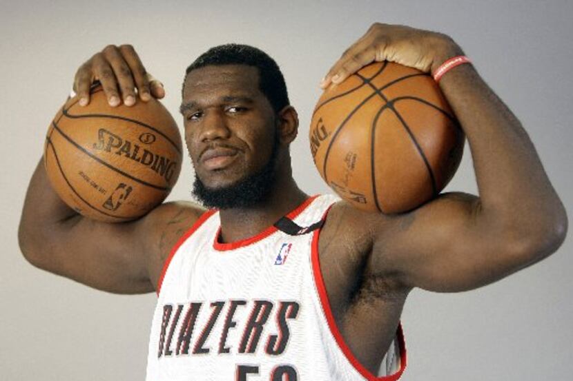 Who's available/ Greg Oden/ If the Mavericks fail to sign Dalembert, they could turn to...