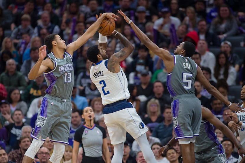 Kyrie Irving helps Dallas Mavericks to victory over Los Angeles