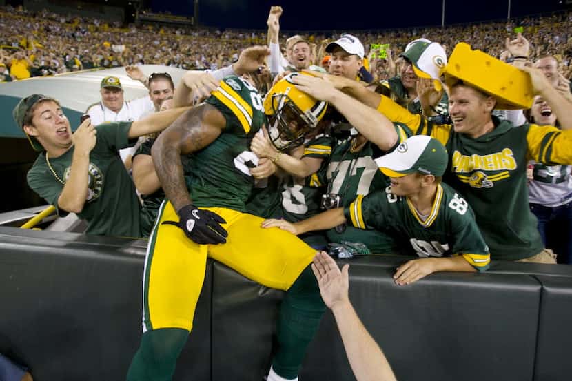 ORG XMIT: USPW-22810444AL Aug 26, 2010; Green Bay, WI, USA; Green Bay Packers tight end...