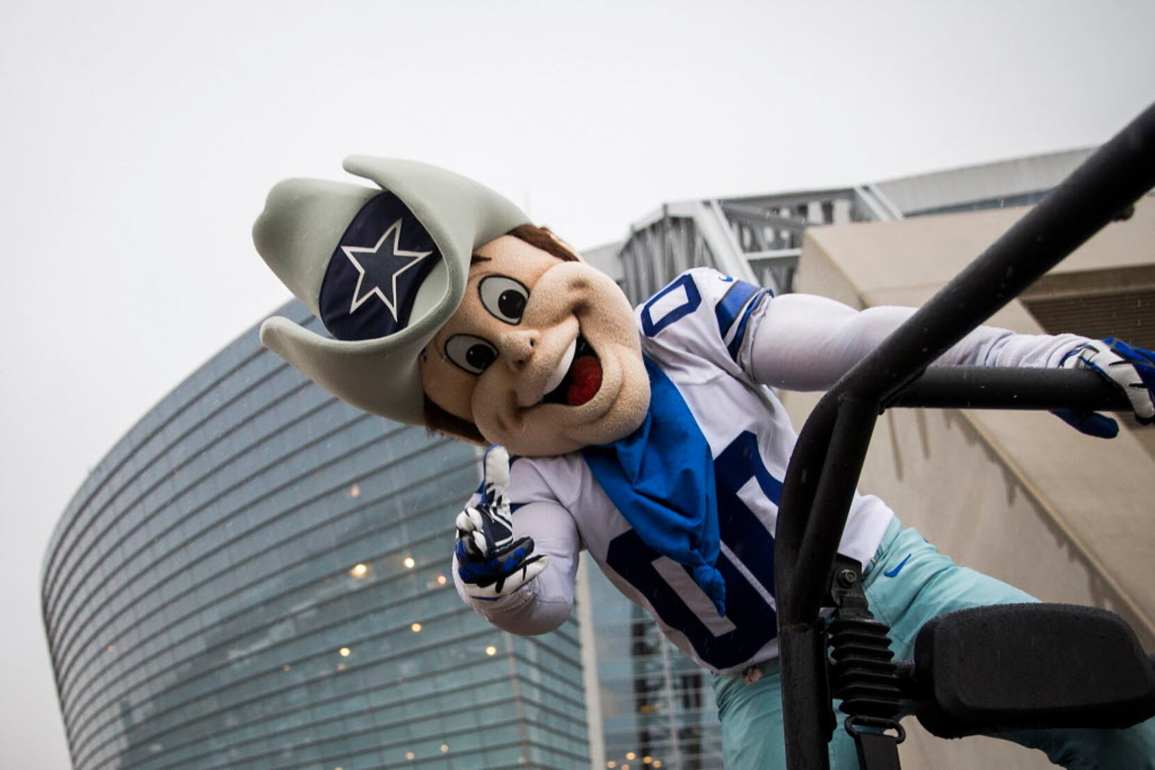 The real reason the Dallas Cowboys play at home every Thanksgiving Day
