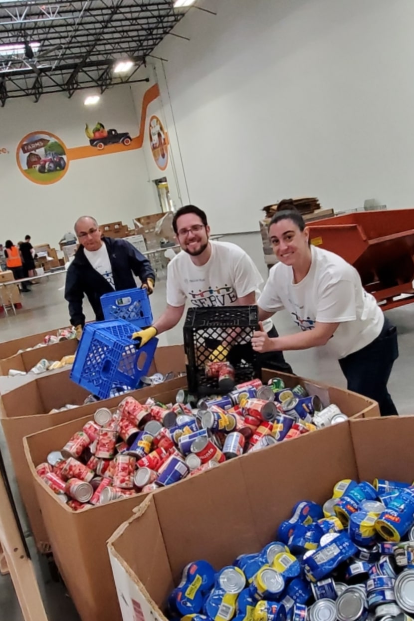 Fannie Mae employees give back to their community at the North Texas Food Bank during 7 Days...