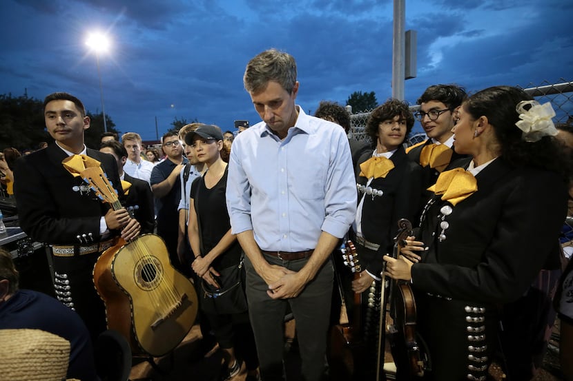 Presidential candidate and El Pasoan Beto O'Rourke prays during the Hope Border Institute...