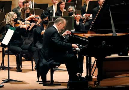 Pianist Garrick Ohlsson plays Beethoven's "Emperor" Concerto with the Dallas Symphony...