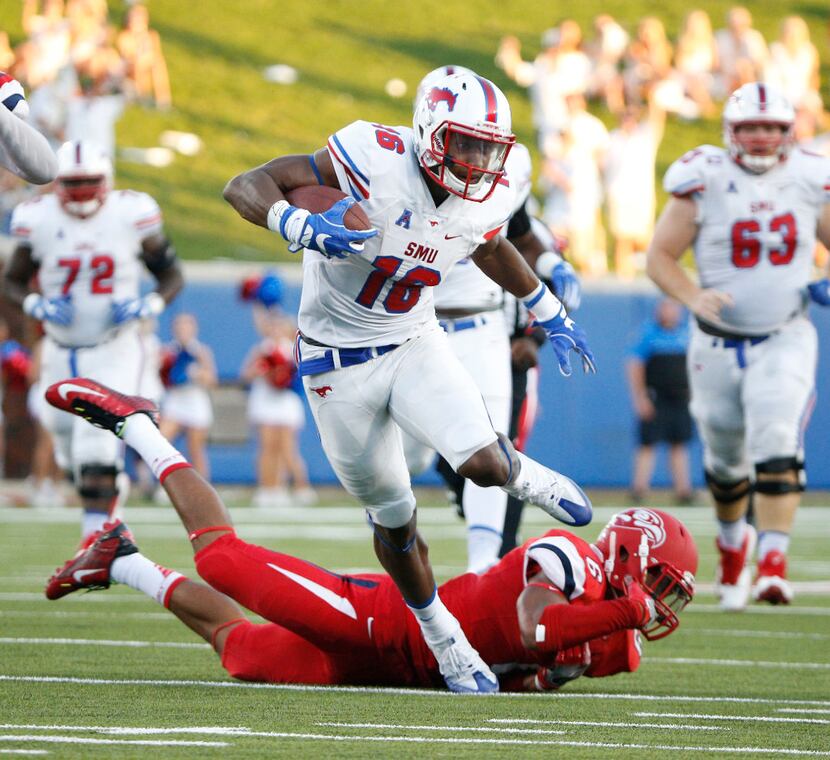 Southern Methodist Mustangs wide receiver Courtland Sutton (16) runs the ball for long...