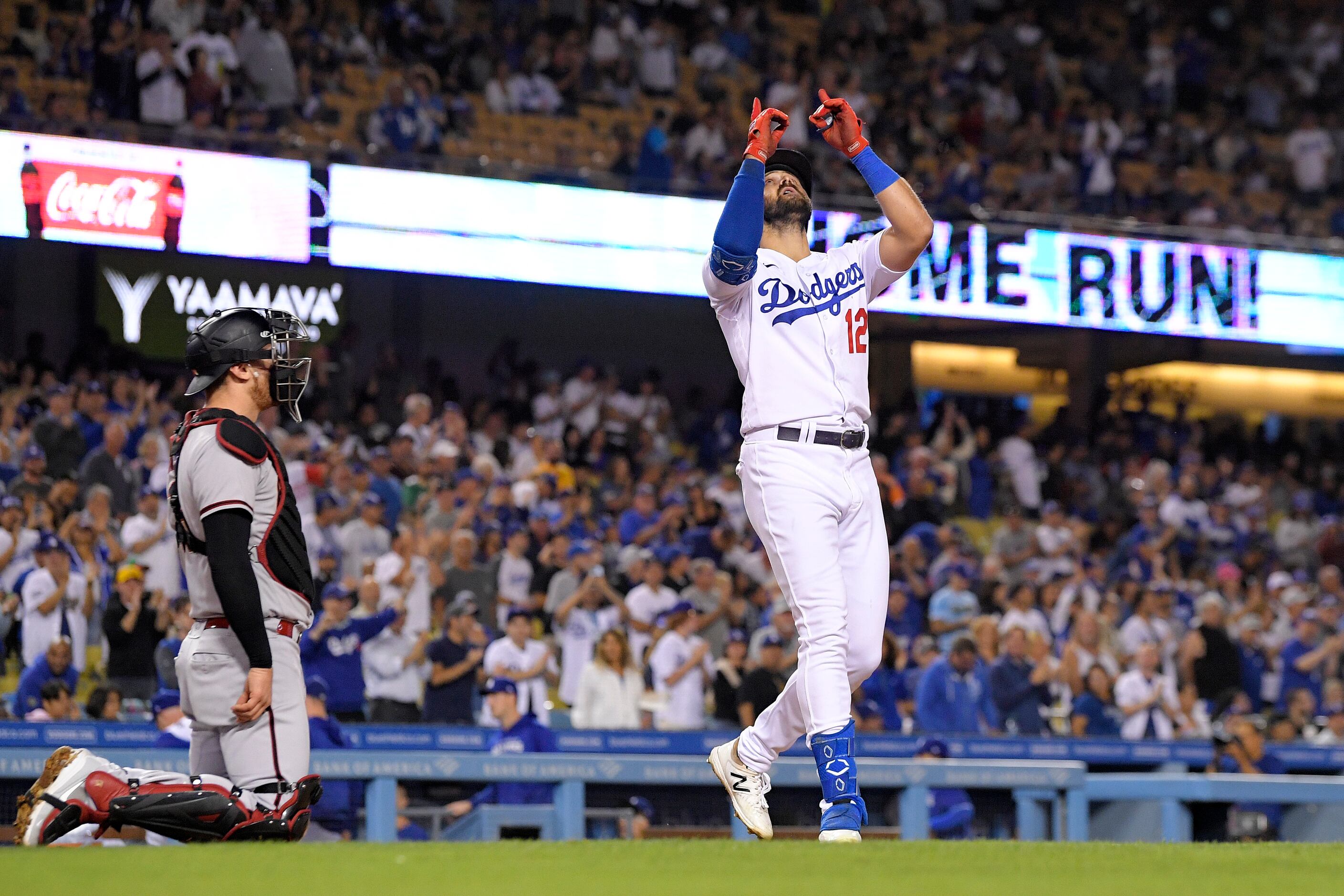 Los Angeles Dodgers Rough Up Dunning, Expose Texas Rangers Thin