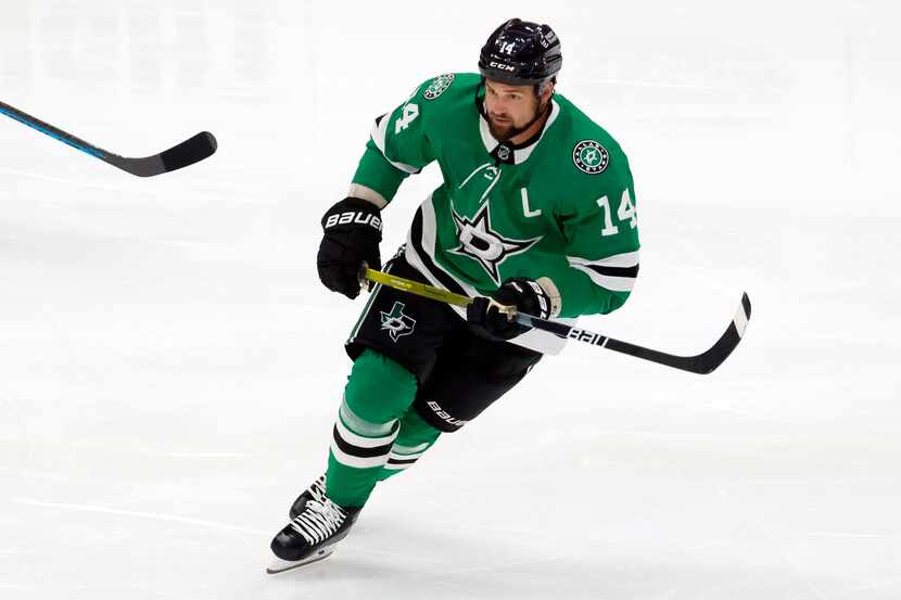 Dallas Stars left wing Jamie Benn (14) skates during the second period against the Anaheim...