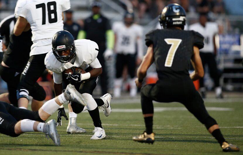 Bishop Lynch's Jordan Hudson (1) plays against Kaufman in the first half of their high...