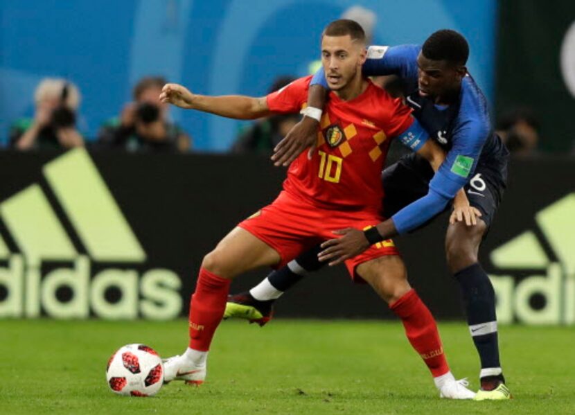 Eden Hazard (izq.) de la selección de Bélgica. (AP Photo/Natacha Pisarenko)