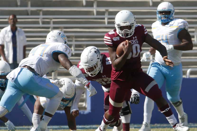 Texas Southern running back Dominic Franklin (30) cuts to avoid the defensive pursuit of...