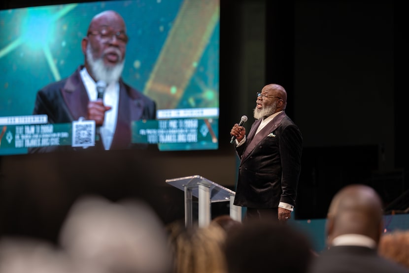 Bishop T.D. Jakes speaks about his health during a New Year's Eve service at the The...