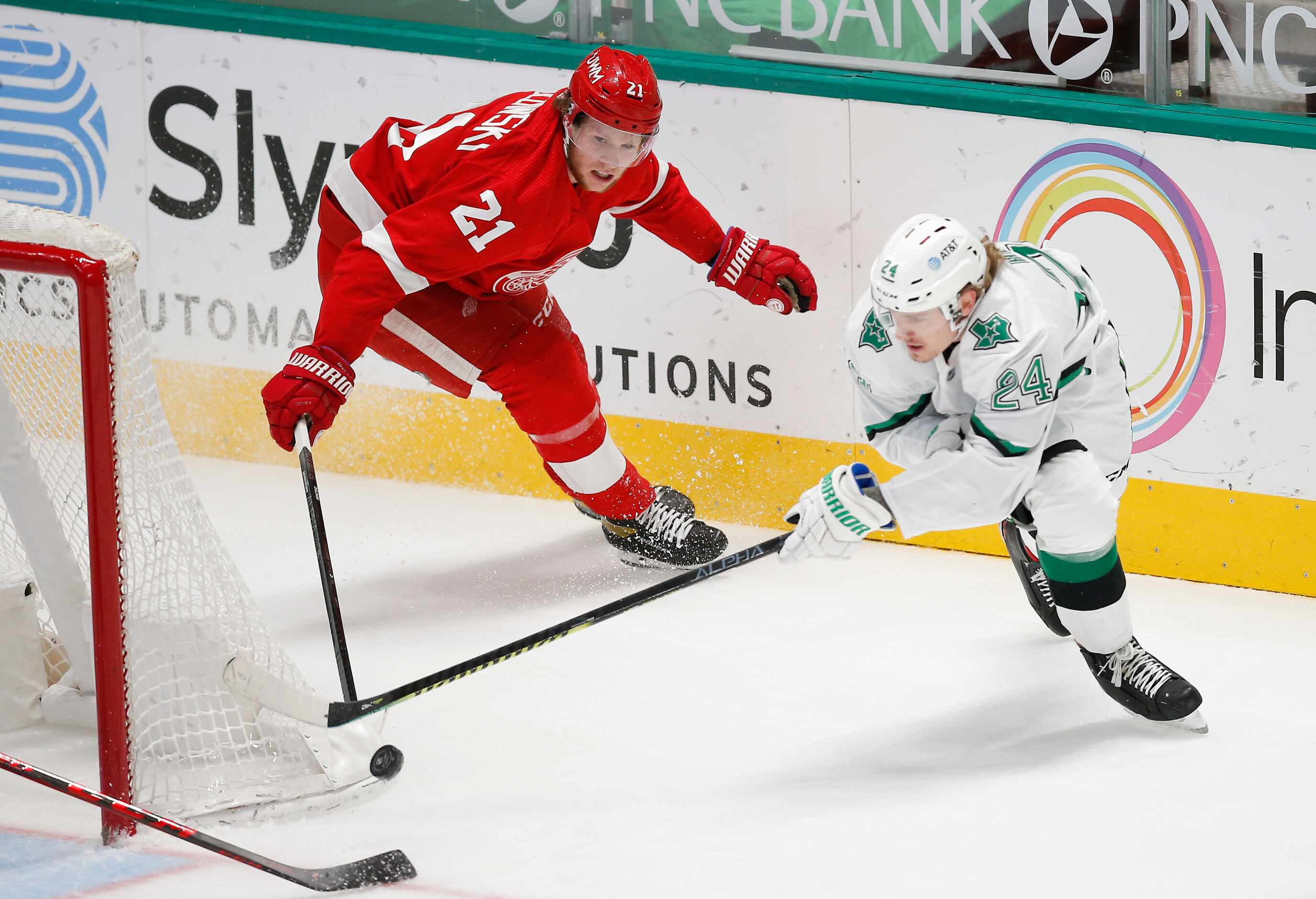 Dallas Stars forward Roope Hintz (24) attempts to center the puck as Detroit Red Wings...