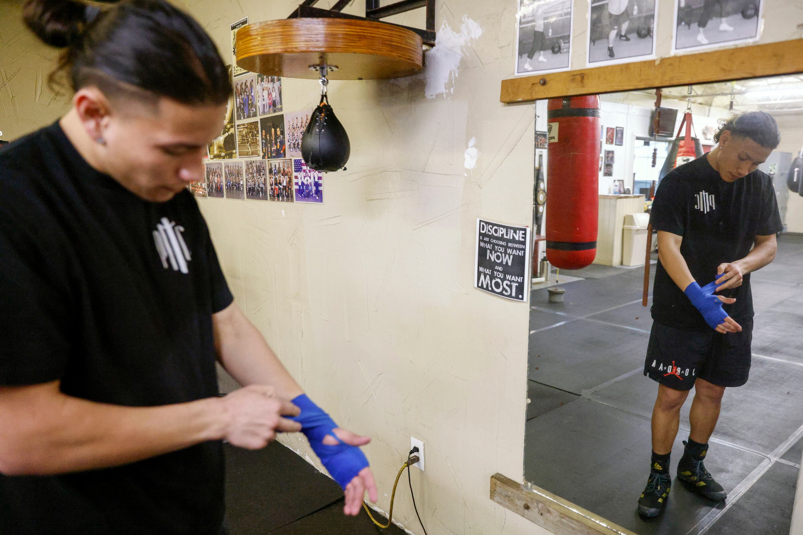 Through boxing, Denton's Steven Gómez defeats his biggest enemy