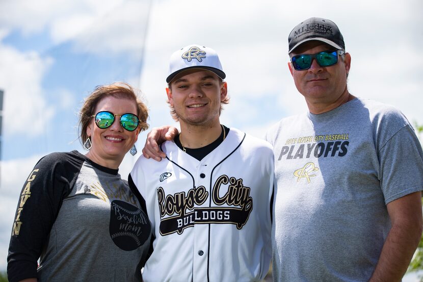 Renee Lynch, Gavin Lynch, 18, and Choice Lynch pose for a photo during a high school...