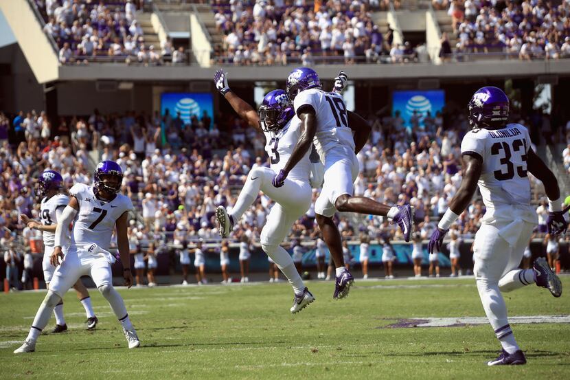 FORT WORTH, TX - SEPTEMBER 16:  Shaun Nixon #3 of the TCU Horned Frogs celebrates a...