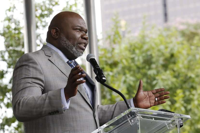 Bishop T.D. Jakes speaks to the crowd of followers at the 2015 MegaFest at Klyde Warren Park...
