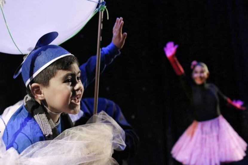 
Anthony Bedolla, 7, and Sorany Gutiérrez share the stage in The Circus That Came From Mars.

