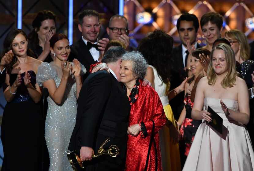 The cast and crew of The Handmaid's Tale accept the award for Outstanding Drama Series...