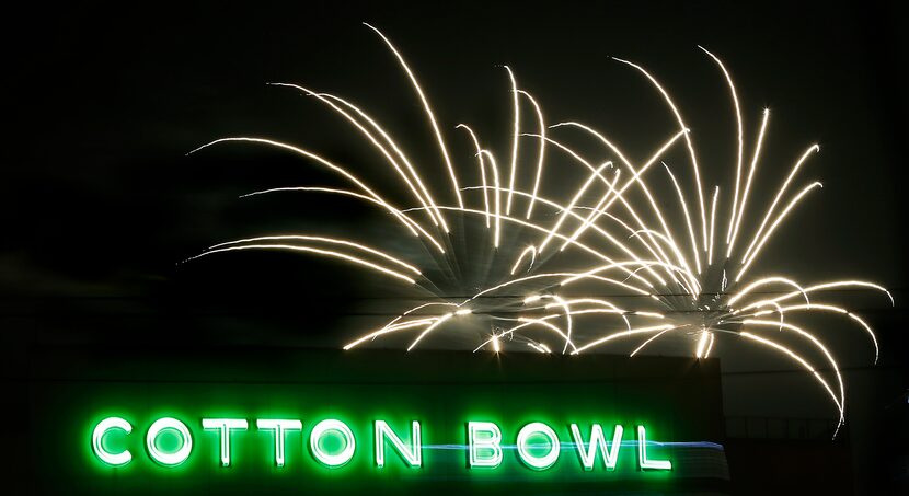 WHITES ... Fireworks on display during the MetroPCS Fair Park Fourth of July celebration in...