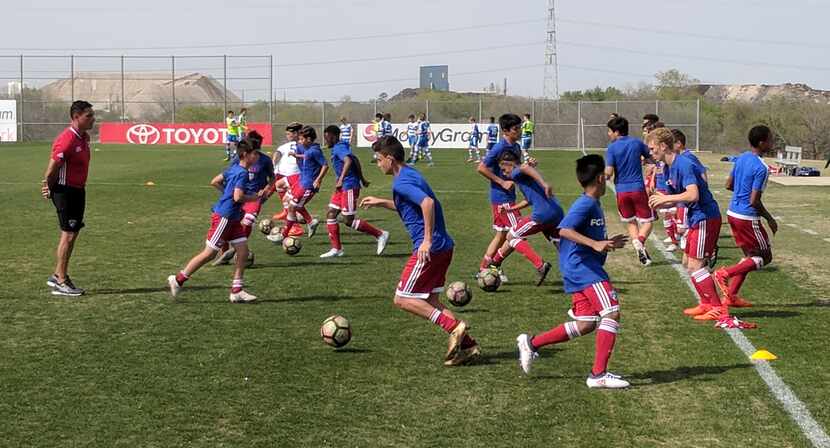 FC Dallas U14s warm up before playing Albion FC in the Dallas Cup. (3-26-18)
